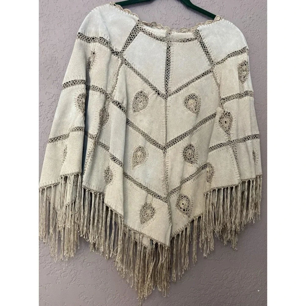 VTG 90s Newport News Women NWT‎ Suede Leather Poncho Cape Jacket Crochet Fringe - Picture 2 of 14